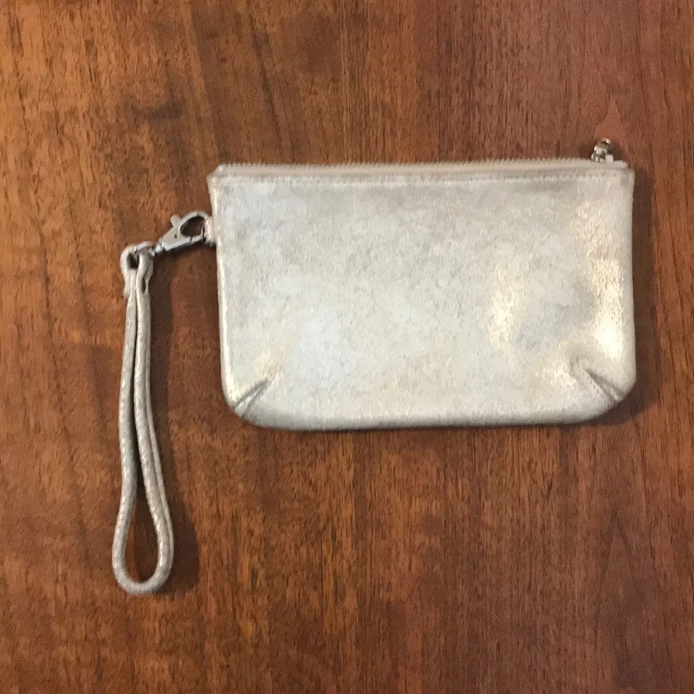 Golden Antiqued Crackle Zip Closure Wristlet